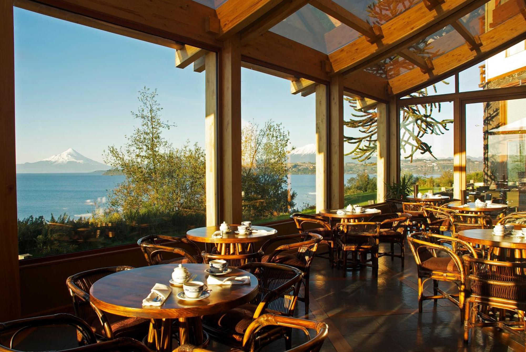 Wyndham Puerto Varas Pettra Eksteriør billede The restaurant at the Hotel