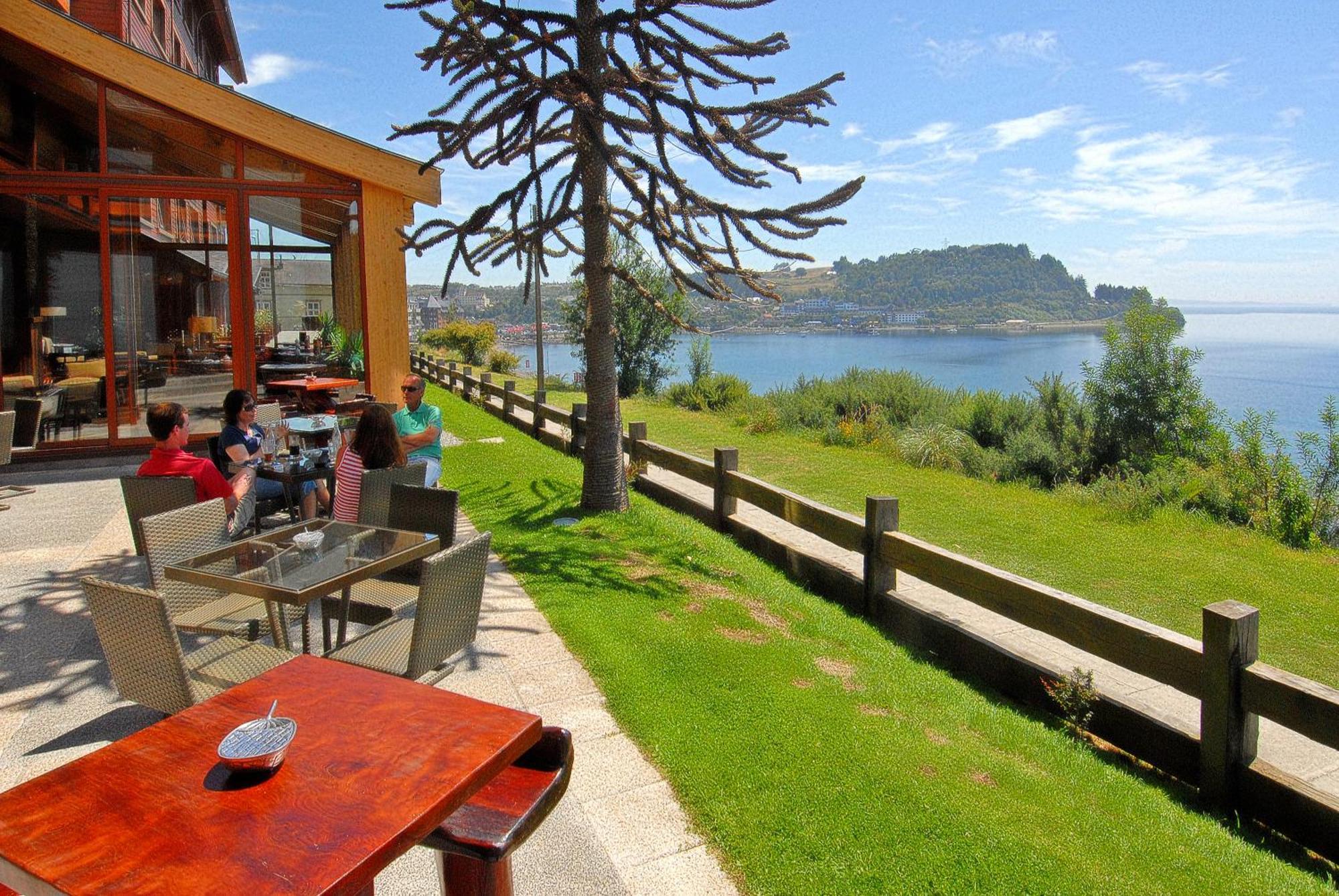 Wyndham Puerto Varas Pettra Eksteriør billede View of the hotel